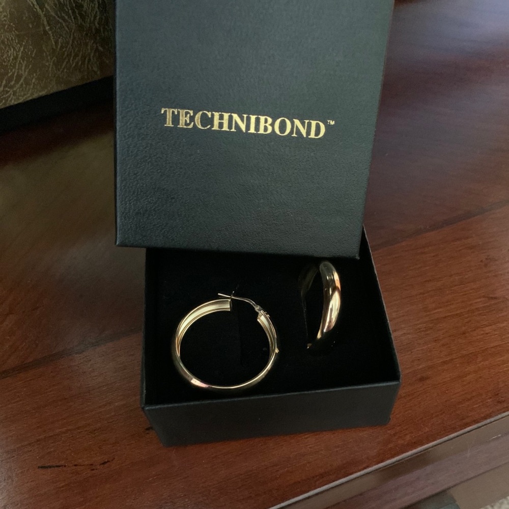 Technibond Oval Tube 11/16" Diameter Hoop Earrings
